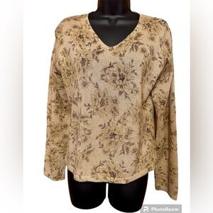 Villager petite size medium gold metallic V-neck sweater